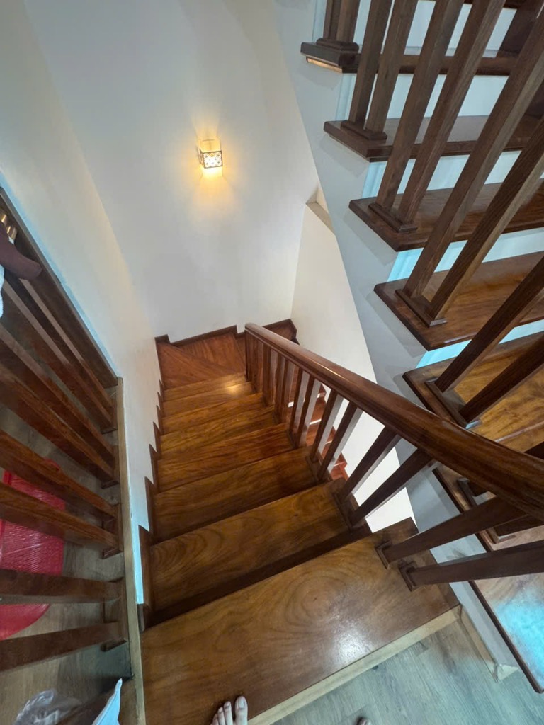 Bán nhà 5 tầng Phúc Lợi mặt tiền 5m gần ô tô thiết kế mỗi tầng 1 phòng khép kín, nhà mới ở ngay